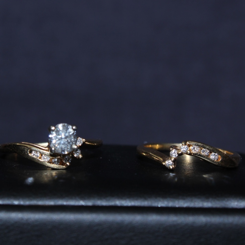🌴 14-K Gold Wedding Band Set - Picture 11 of 14